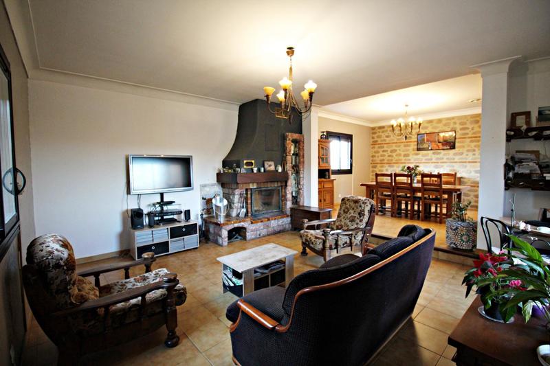 Maison - 227 m² - 6 pièces