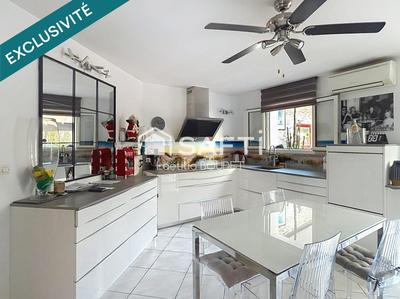 Maison - 204 m² - 6 pièces