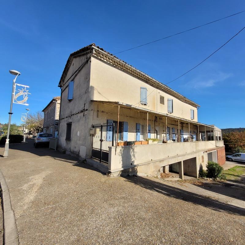Maison - 148 m² - 9 pièces