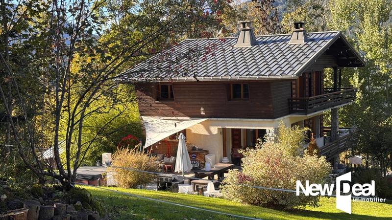 Châlet - 184 m² - 9 pièces