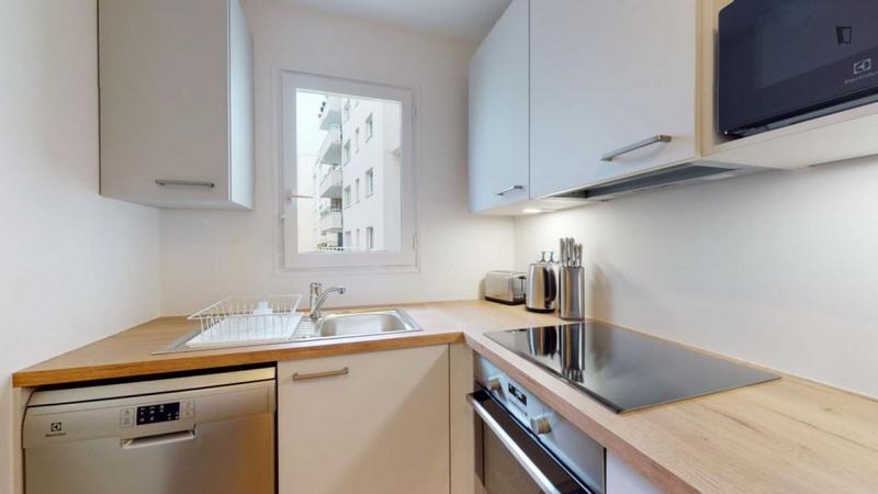 Chambre - 10 m² - 5 pièces