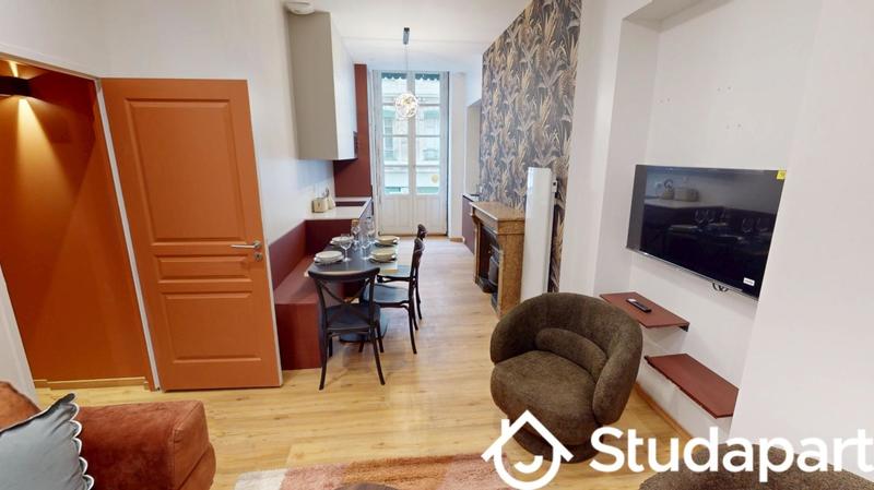 Chambre - 11 m² - 1 pièce