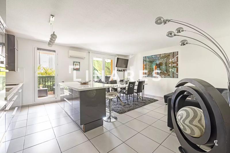 Appartement - 82 m² - 4 pièces