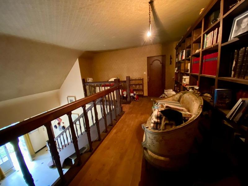 Propriété - 245 m² - 6 pièces