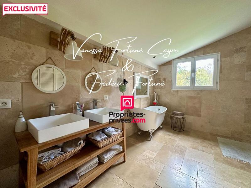 Maison - 143 m² - 5 pièces