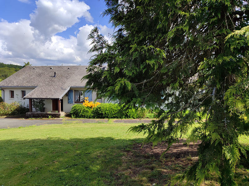 Maison - 230 m² - 7 pièces