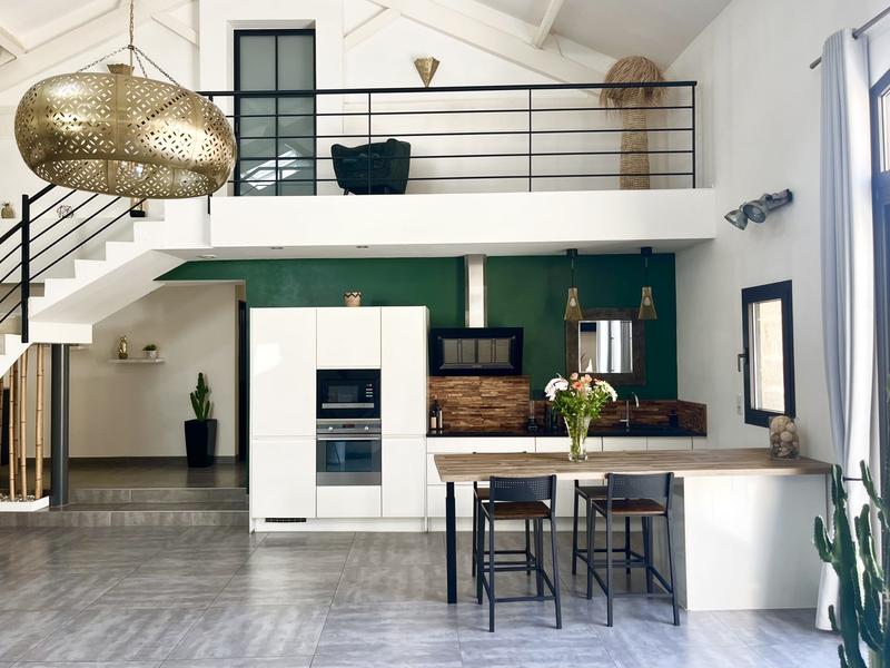 Maison - 321 m² - 11 pièces