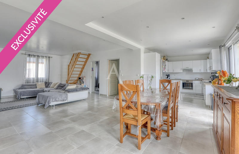 Maison - 151 m² - 7 pièces