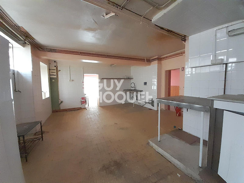 Immeuble - 6 pièces