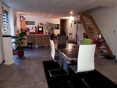 Maison - 120 m² - 6 pièces