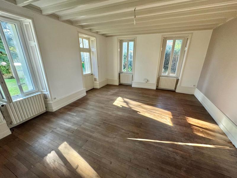 Maison de maîtres - 120 m² - 4 pièces