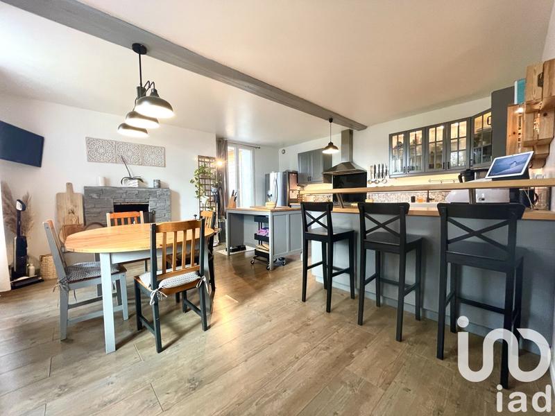 Maison - 248 m² - 10 pièces