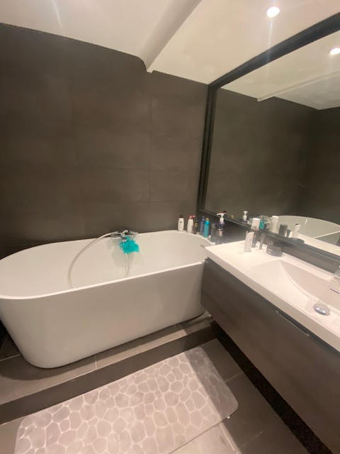 Appartement - 85 m² - 3 pièces