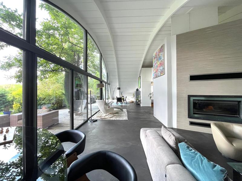 Maison - 260 m² - 7 pièces