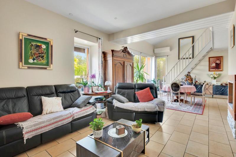 Maison - 158 m² - 8 pièces