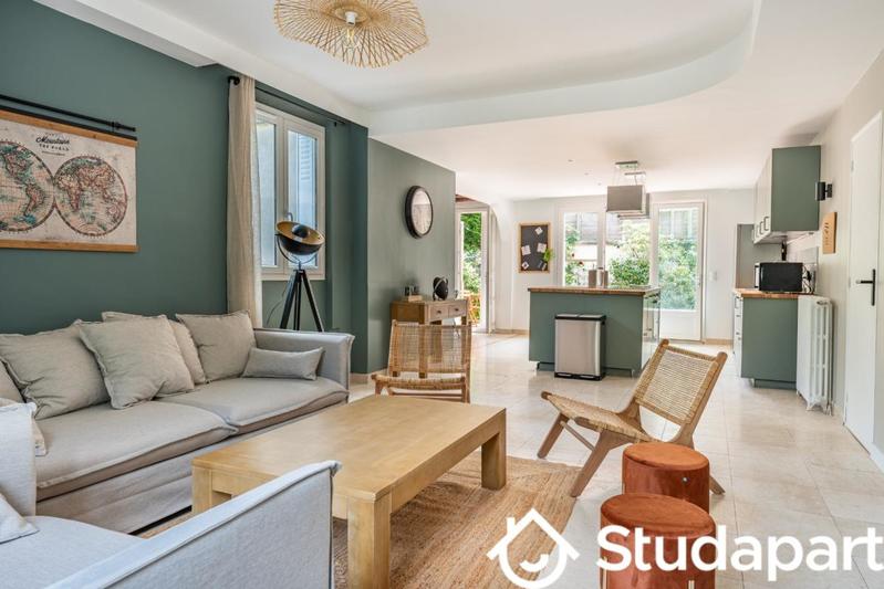 Chambre - 14 m² - 1 pièce