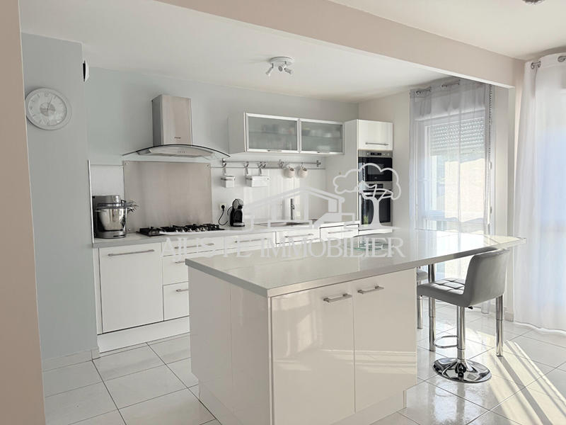 Appartement - 84 m² - 4 pièces