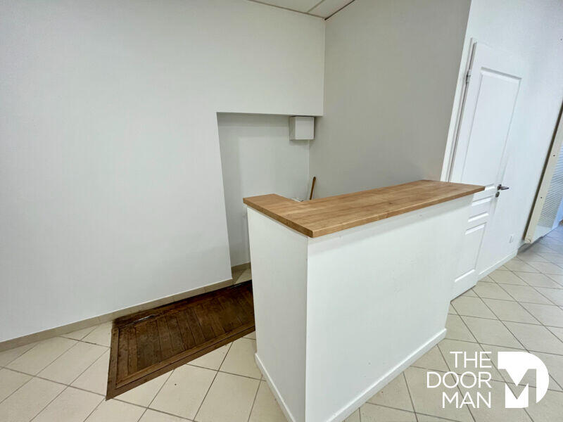 Local commercial - 65 m² - 5 pièces