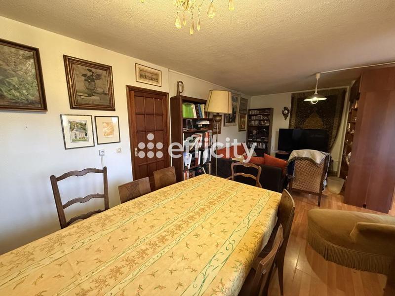 Appartement - 99 m² - 5 pièces