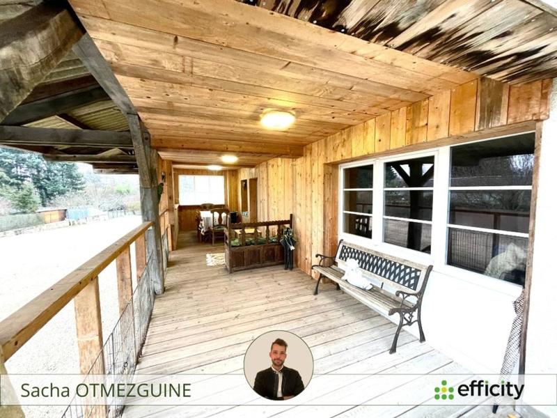 Maison - 245 m² - 9 pièces