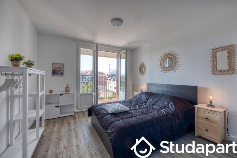 Appartement - 93 m² - 4 pièces