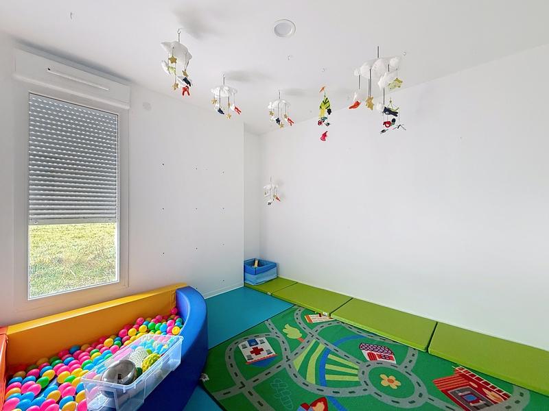 Local d'activités - 210 m² - 6 pièces