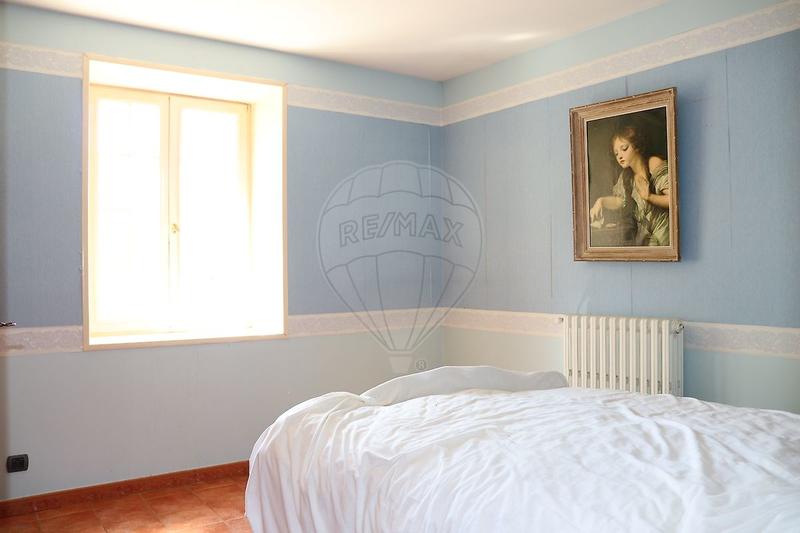 Maison - 237 m² - 8 pièces