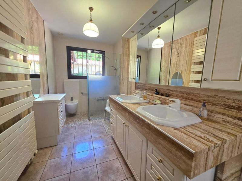 Maison - 153 m² - 5 pièces