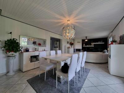 Maison traditionnelle - 200 m² - 7 pièces