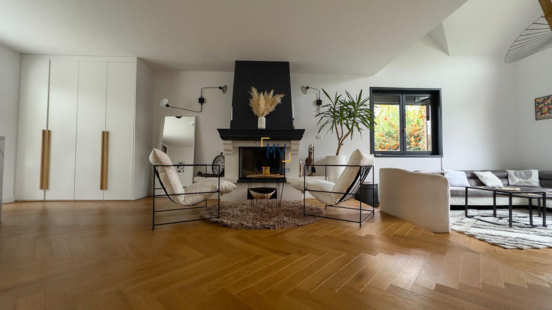 Maison - 168 m² - 6 pièces