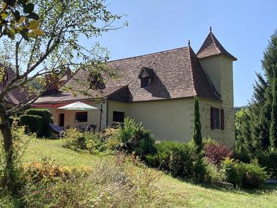 Maison - 250 m² - 7 pièces