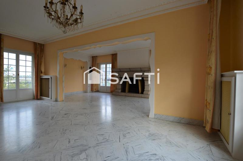 Maison - 231 m² - 8 pièces