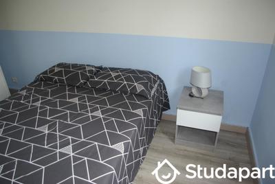 Chambre - 12 m² - 1 pièce