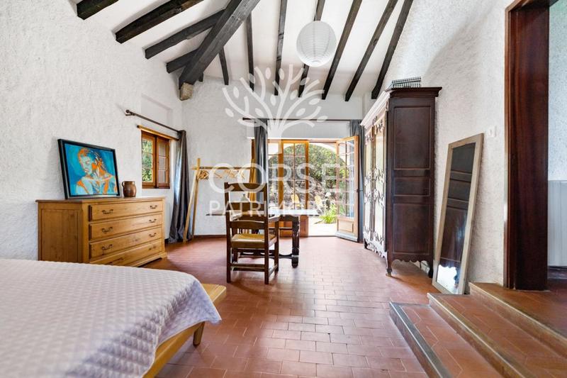 Villa - 206 m² - 6 pièces