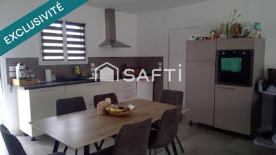 Maison - 97 m² - 5 pièces