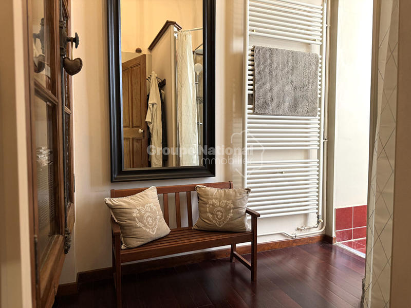 Maison - 243 m² - 6 pièces