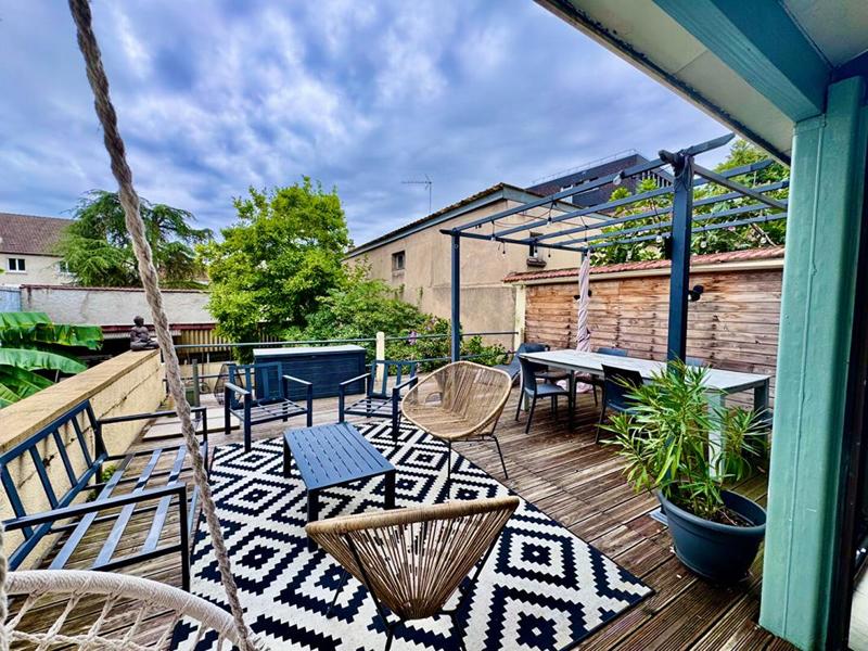 Appartement - 102 m² - 4 pièces