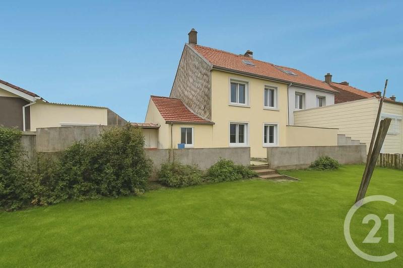 Maison - 92 m² - 8 pièces