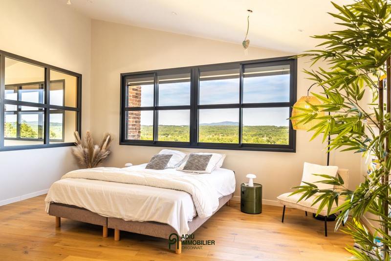 Mas - 345 m² - 7 pièces