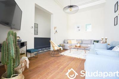 Chambre - 13 m² - 1 pièce