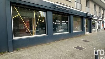 Local commercial - 111 m²