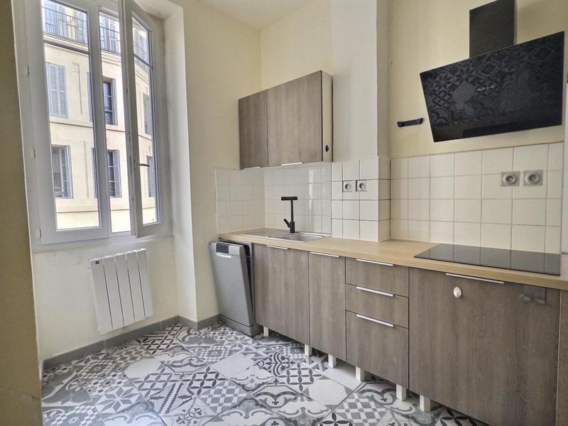 Appartement - 75 m² - 3 pièces