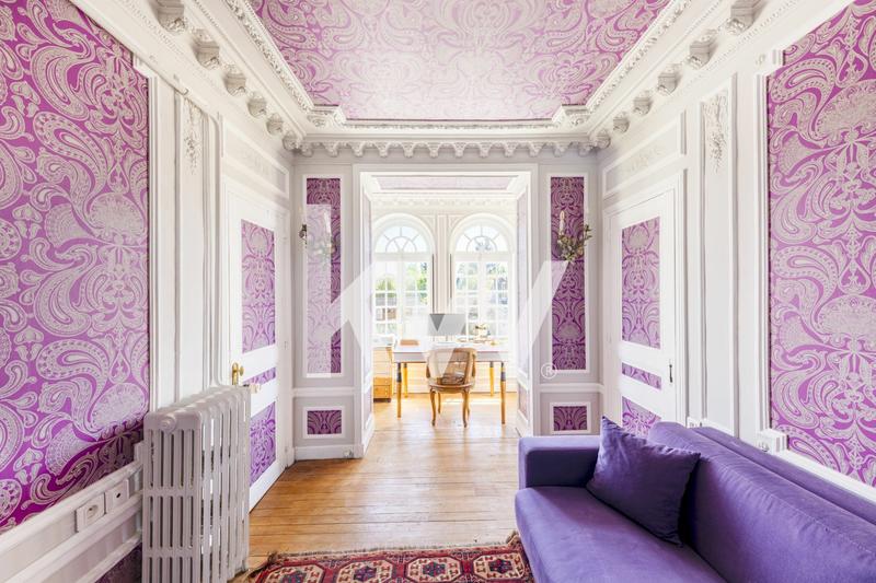 Maison - 700 m² - 23 pièces