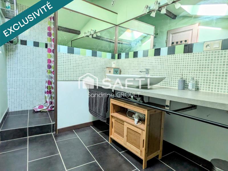 Maison - 230 m² - 10 pièces