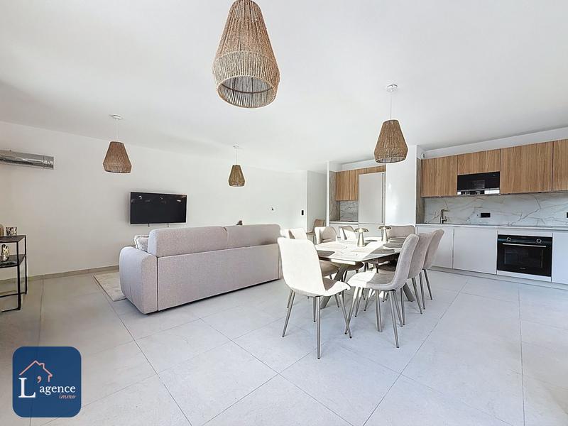 Appartement - 111 m² - 4 pièces