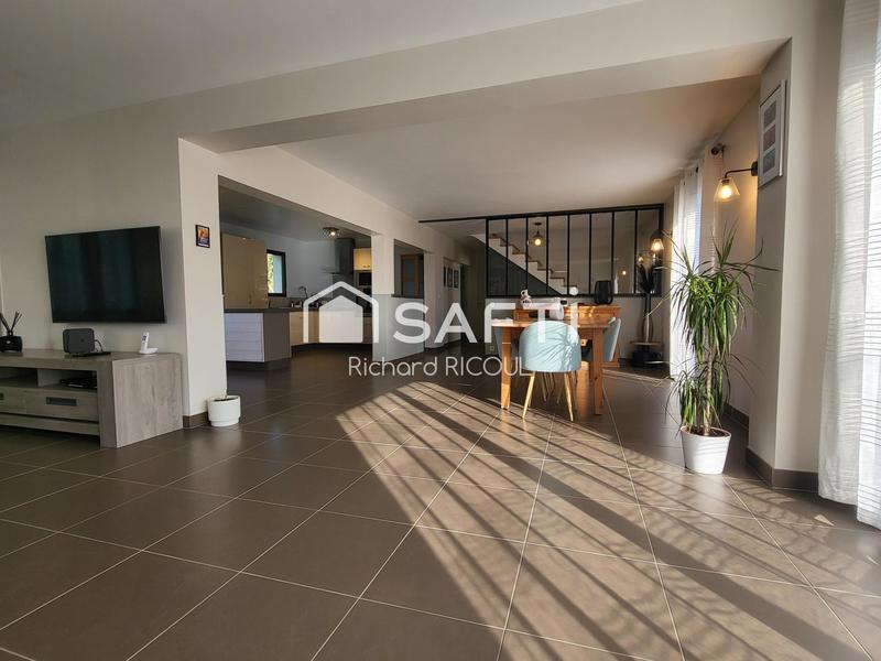 Maison - 160 m² - 9 pièces