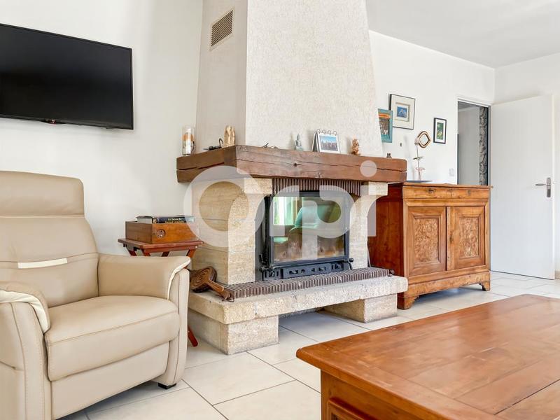 Propriété - 308 m² - 9 pièces