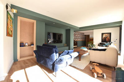 Maison - 260 m² - 9 pièces