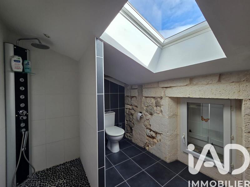 Maison - 260 m² - 8 pièces