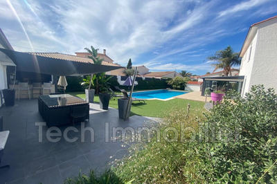 Villa - 306 m² - 8 pièces